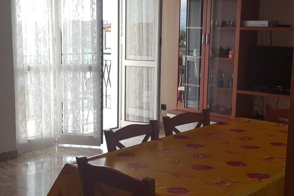 Albenga Sul Mare Famiglie Ed Amici Fino 10 Posti Lejlighed Eksteriør billede