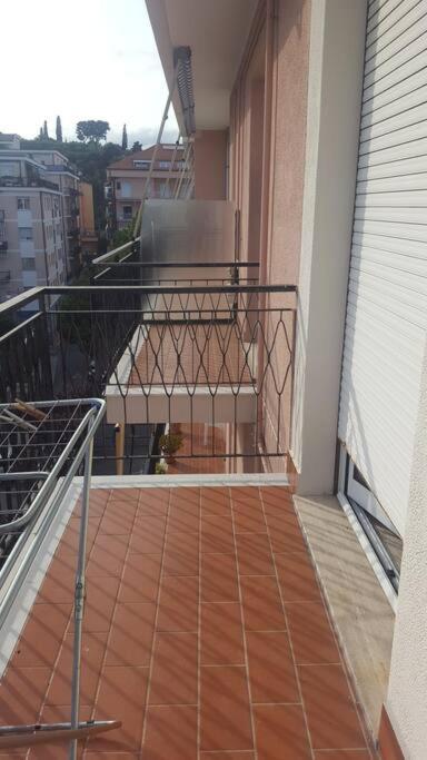 Albenga Sul Mare Famiglie Ed Amici Fino 10 Posti Lejlighed Eksteriør billede