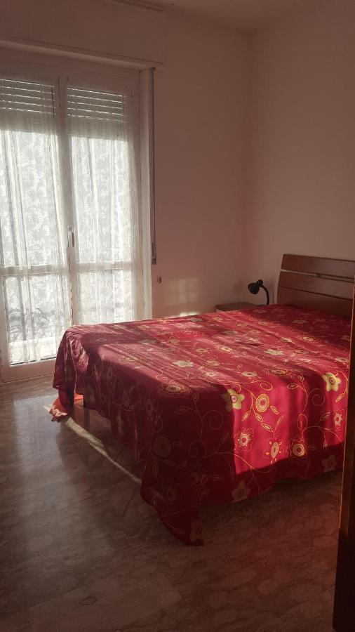 Albenga Sul Mare Famiglie Ed Amici Fino 10 Posti Lejlighed Eksteriør billede