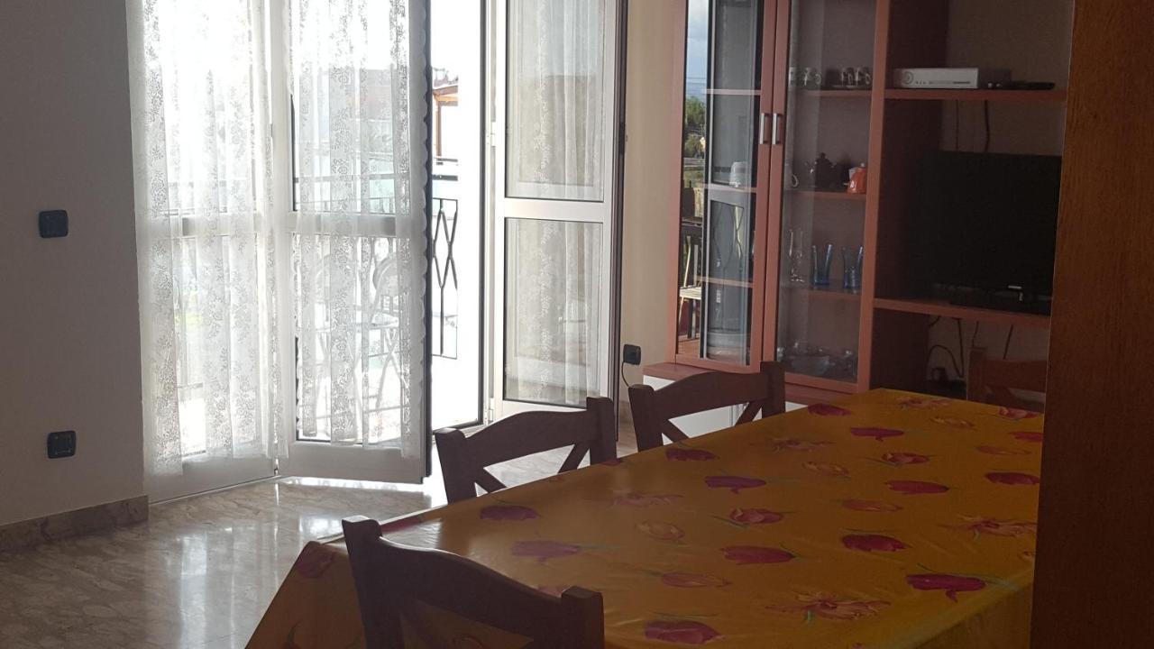 Albenga Sul Mare Famiglie Ed Amici Fino 10 Posti Lejlighed Eksteriør billede