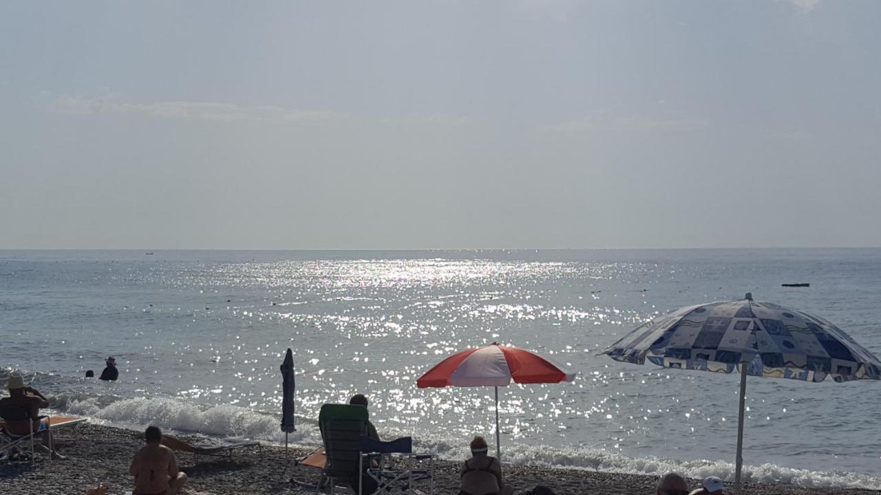 Albenga Sul Mare Famiglie Ed Amici Fino 10 Posti Lejlighed Eksteriør billede