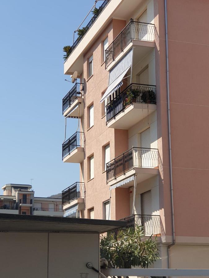 Albenga Sul Mare Famiglie Ed Amici Fino 10 Posti Lejlighed Eksteriør billede